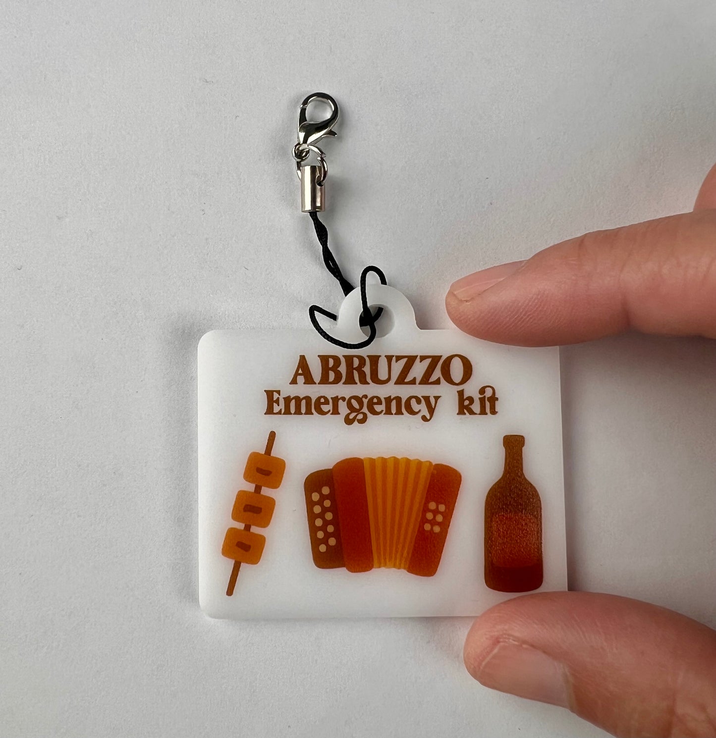 Portachiavi “Abruzzo Emergency Kit”