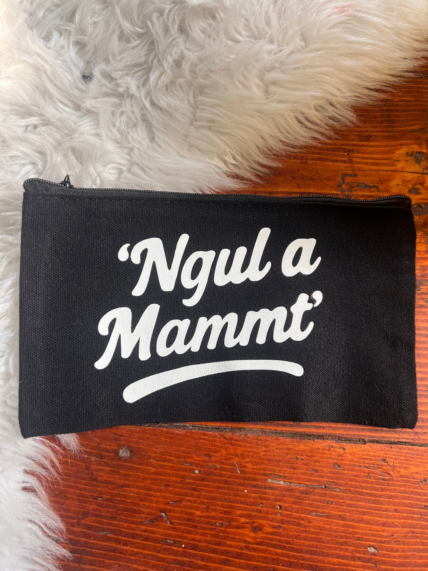 Pochette “‘Ngul a mammt’”