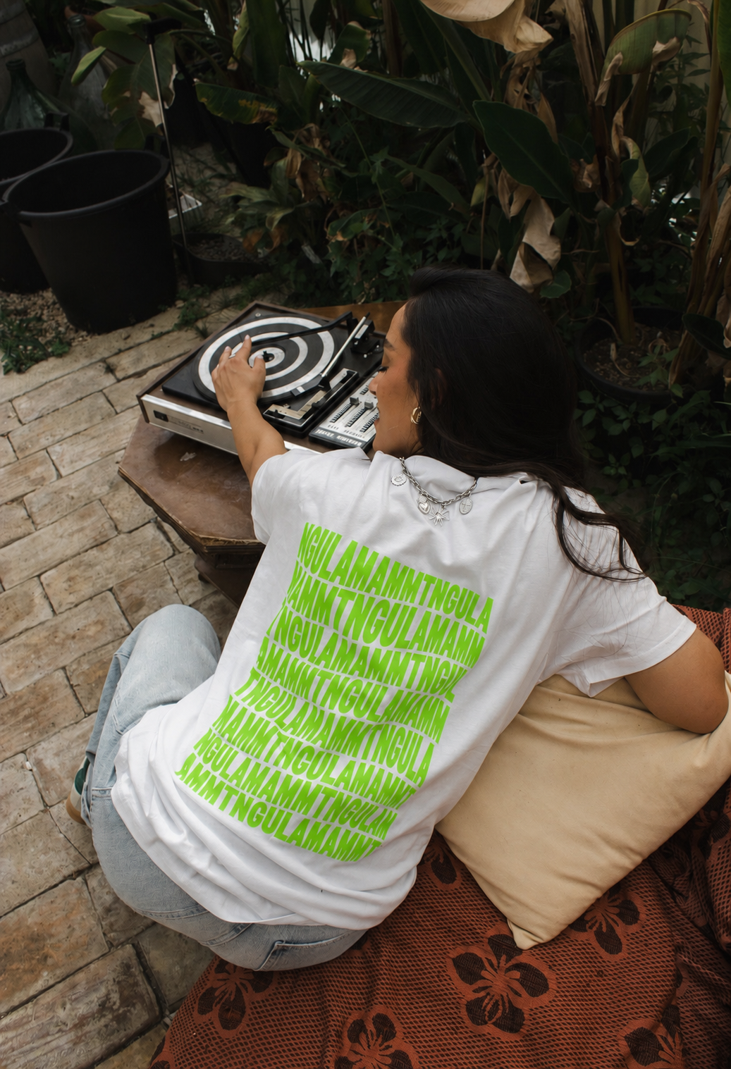 T-shirt “NGULAMAMMT” verde lime/acido