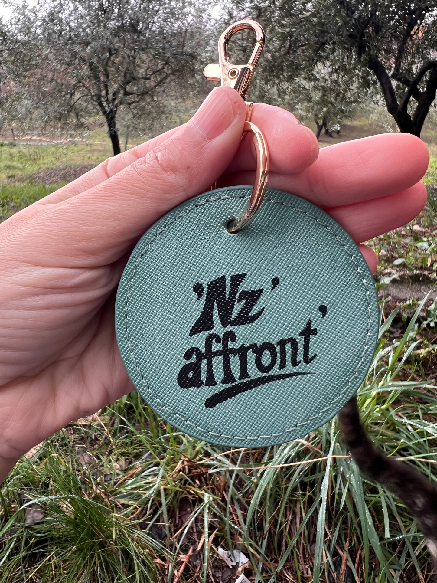 Portachiavi tondo “‘Nz’ affront’” + colori