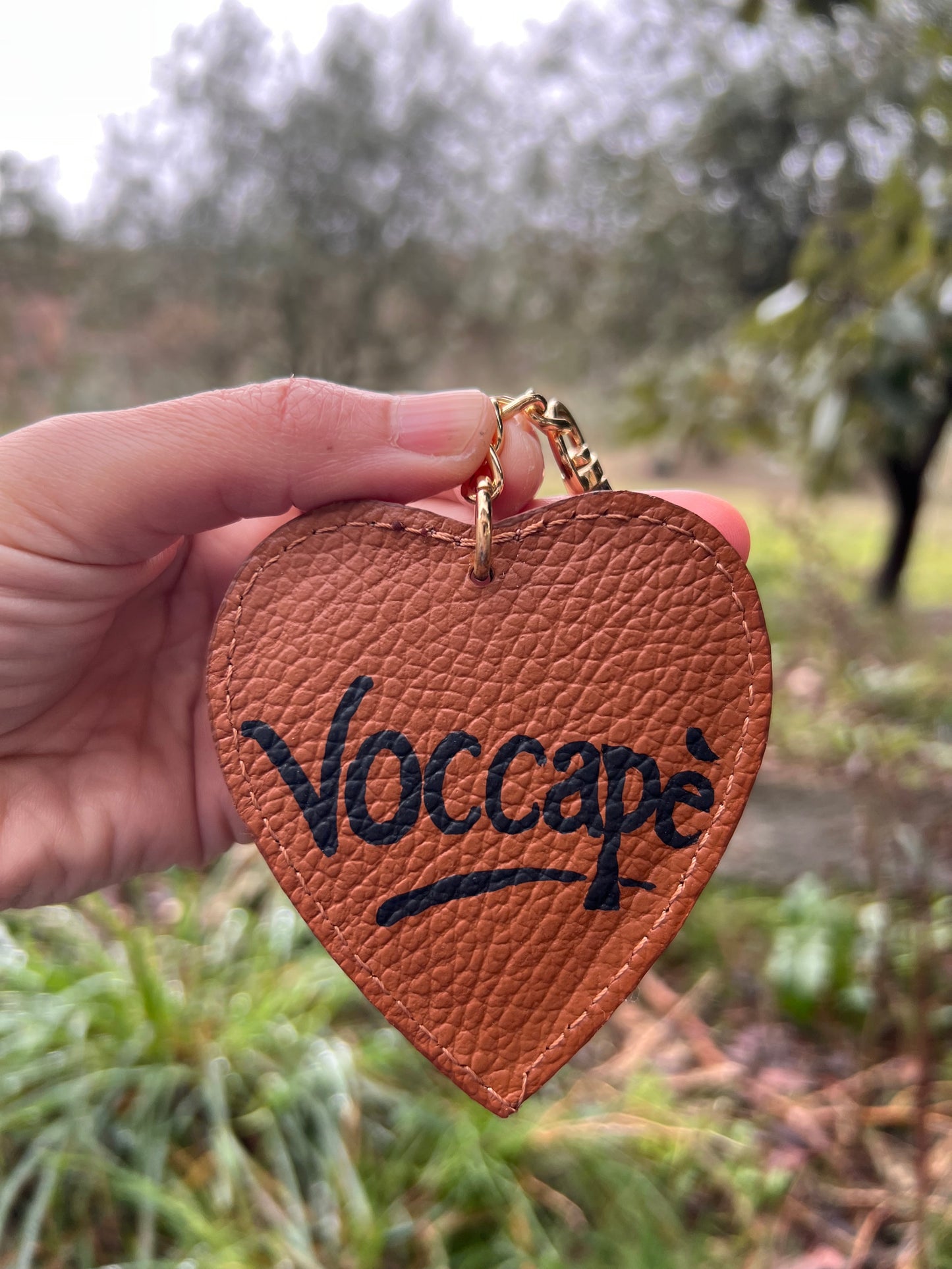 Portachiavi in pelle dipinto a mano “Voccapè” + colori