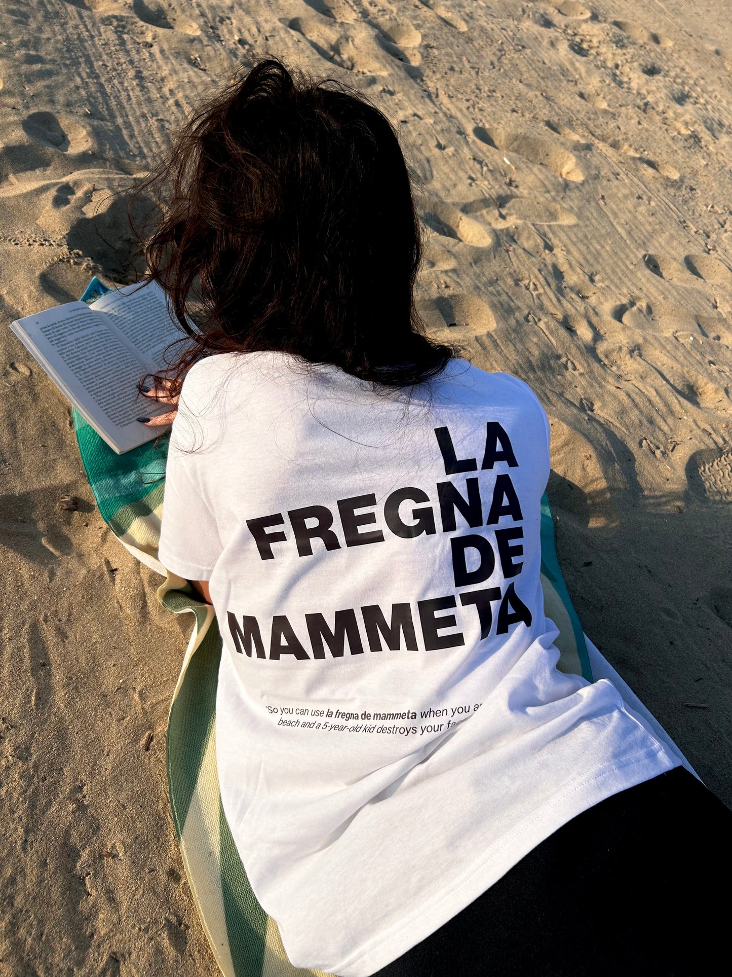 T-shirt “La fregna de mammeta” ABRUZZÈ × ÈSSO.QUÌSSU
