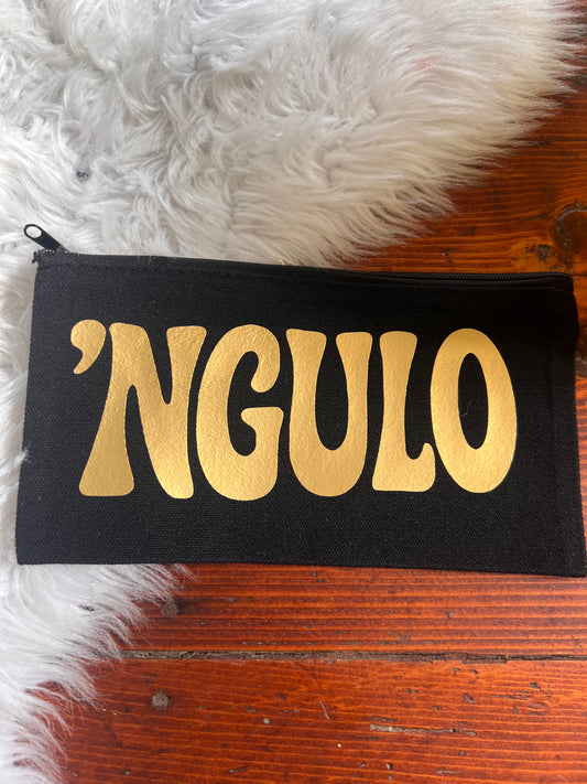 Pochette tela “‘Ngulo” scritta oro