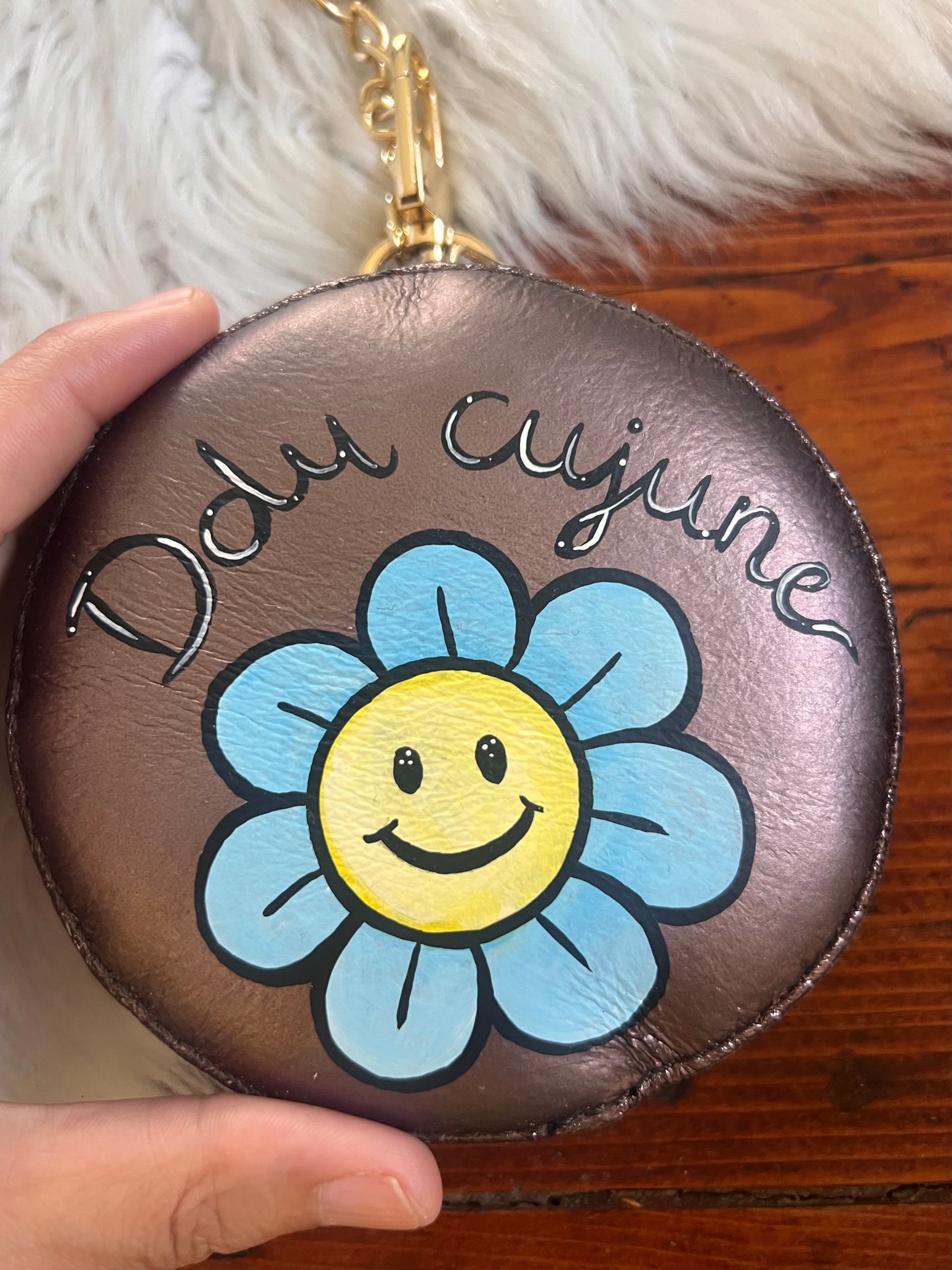 Charm in pelle “Ddu’ cujune” bronzo